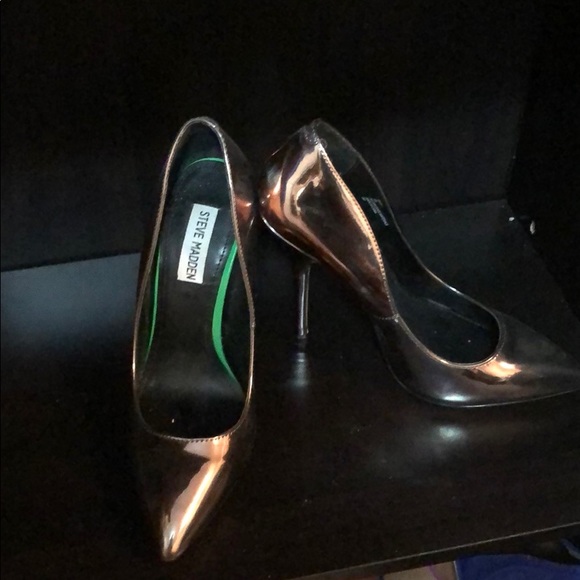 Steve Madden Darrt pewter pumps - Picture 2 of 4